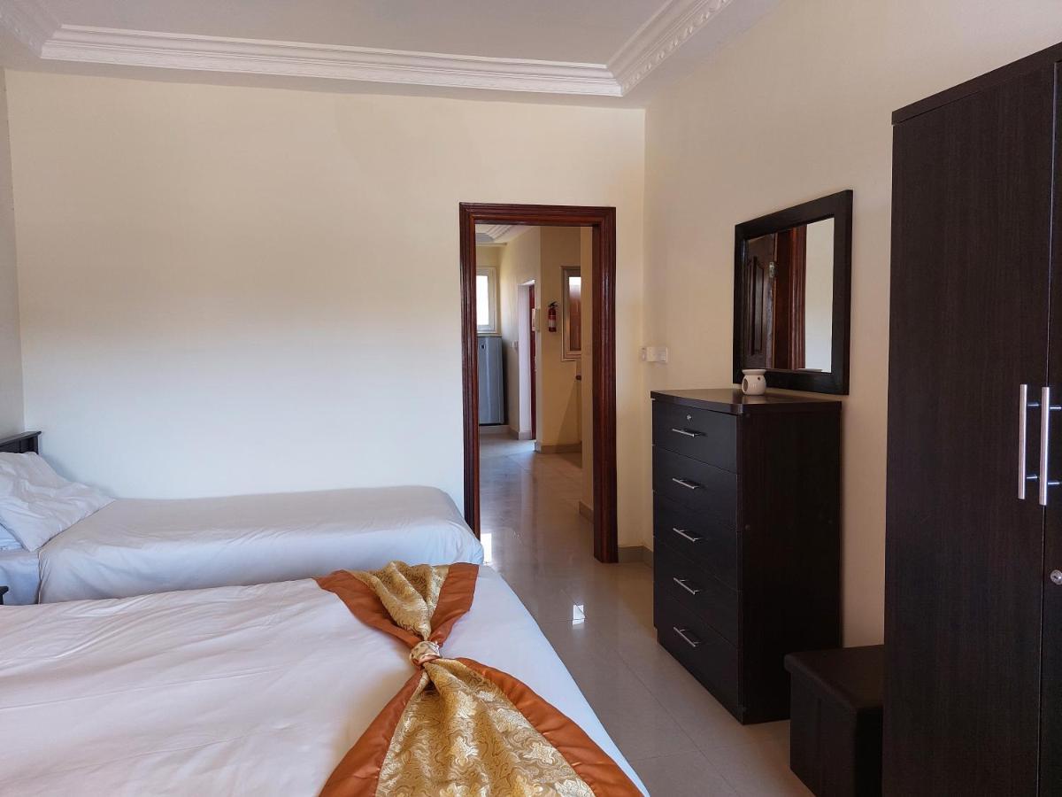 Kololi Beach Resort Bagian luar foto